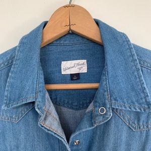 Universal threads denim button up
